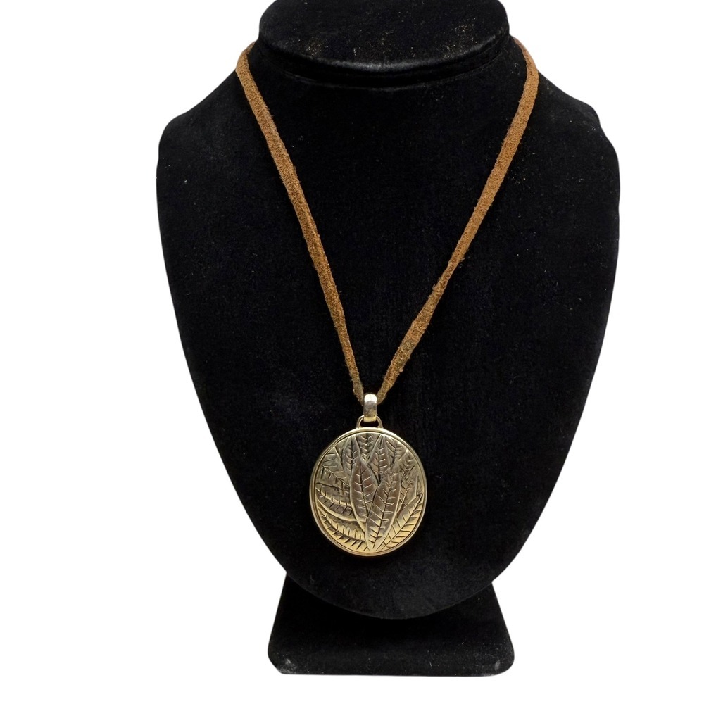 VTG Monet Gold Tone Leaf Pendant Necklace Suede Cord Statement Jewelry 12 in L